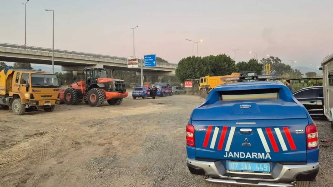 Manavgat'ta Sahil Talanına Gece Yarısı Suçüstü! 1